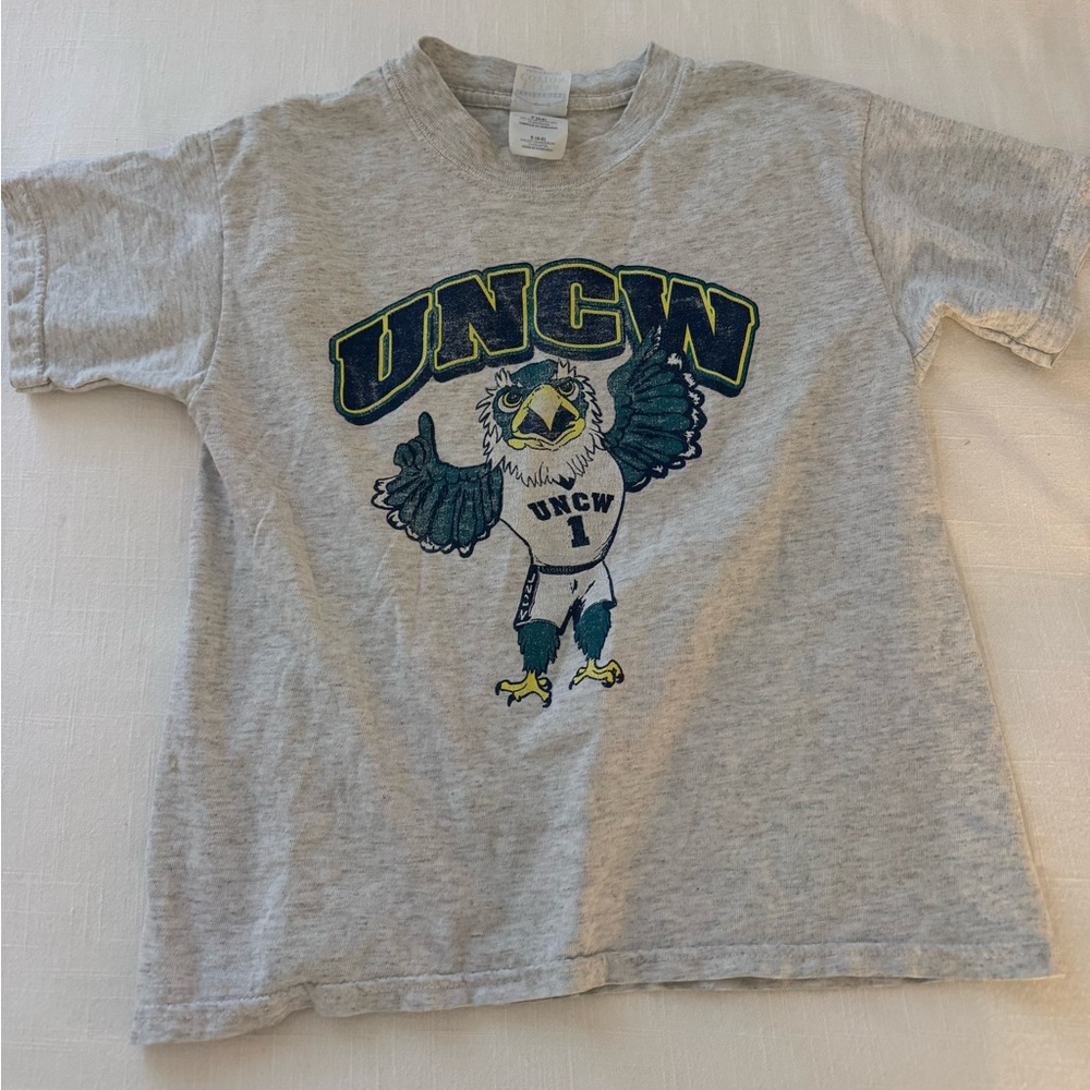 vintage UNCW tshirt